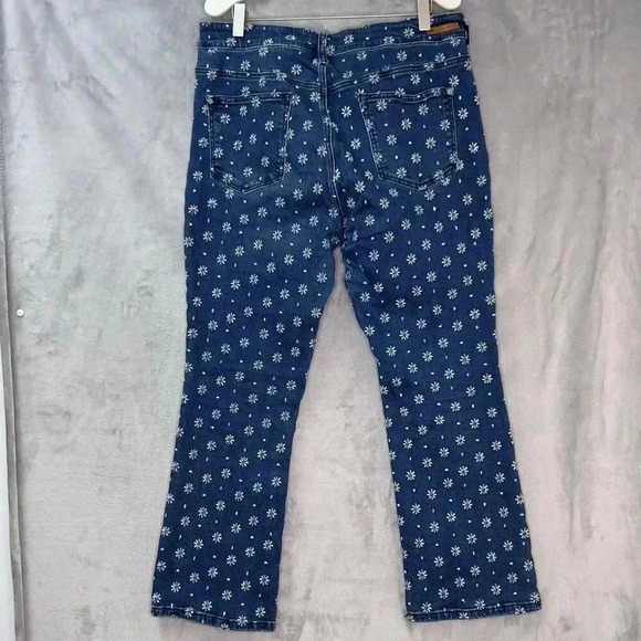 Pilcro Anthropologie Women’s Size 30 Floral Embroidered Cropped Bootcut Jeans - Picture 2 of 13